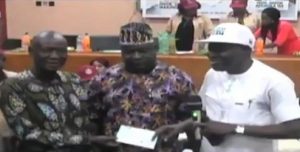 ‎Over 1,000 Retired Oyo Teachers Begin to Receive Gratuities